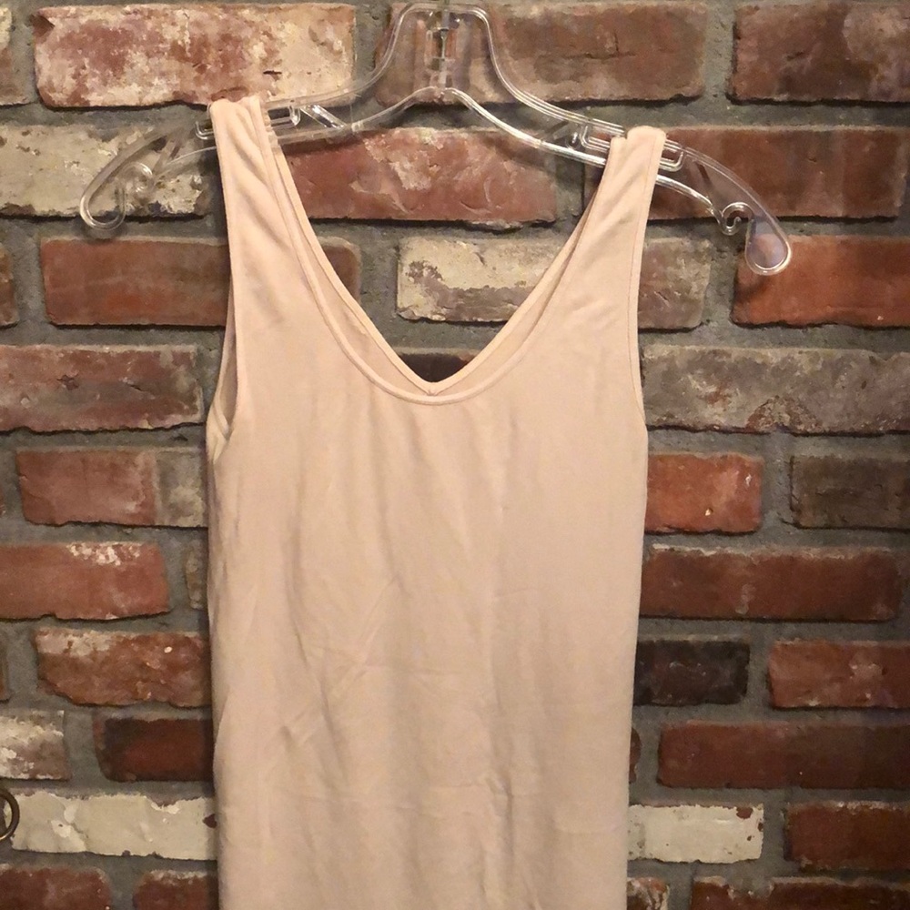 M Rena layering tank body con
